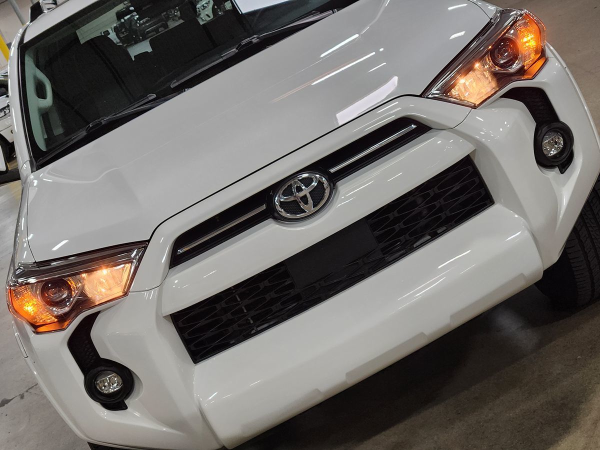 2021 Toyota 4Runner SR5 Premium photo 14
