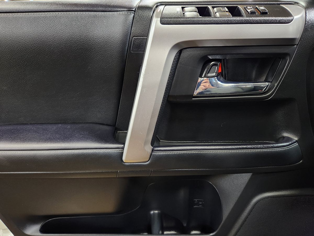 2021 Toyota 4Runner SR5 Premium photo 35