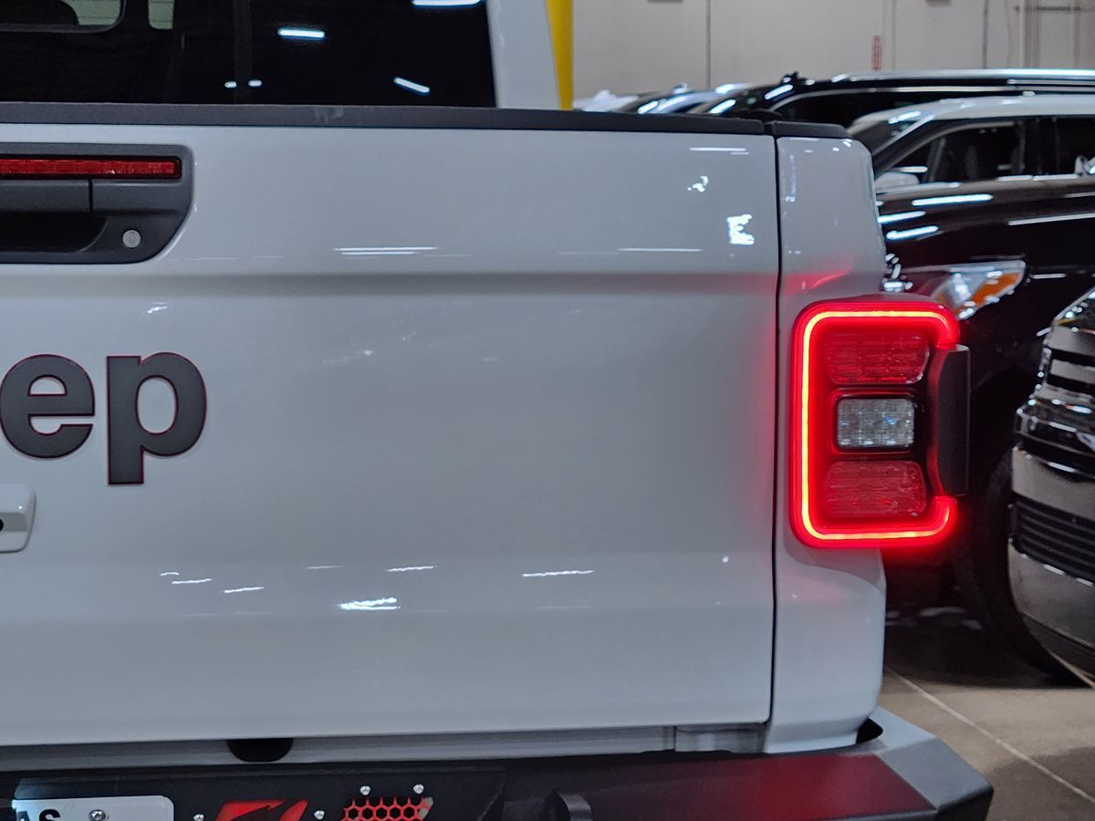 2021 Jeep Gladiator Rubicon photo 18