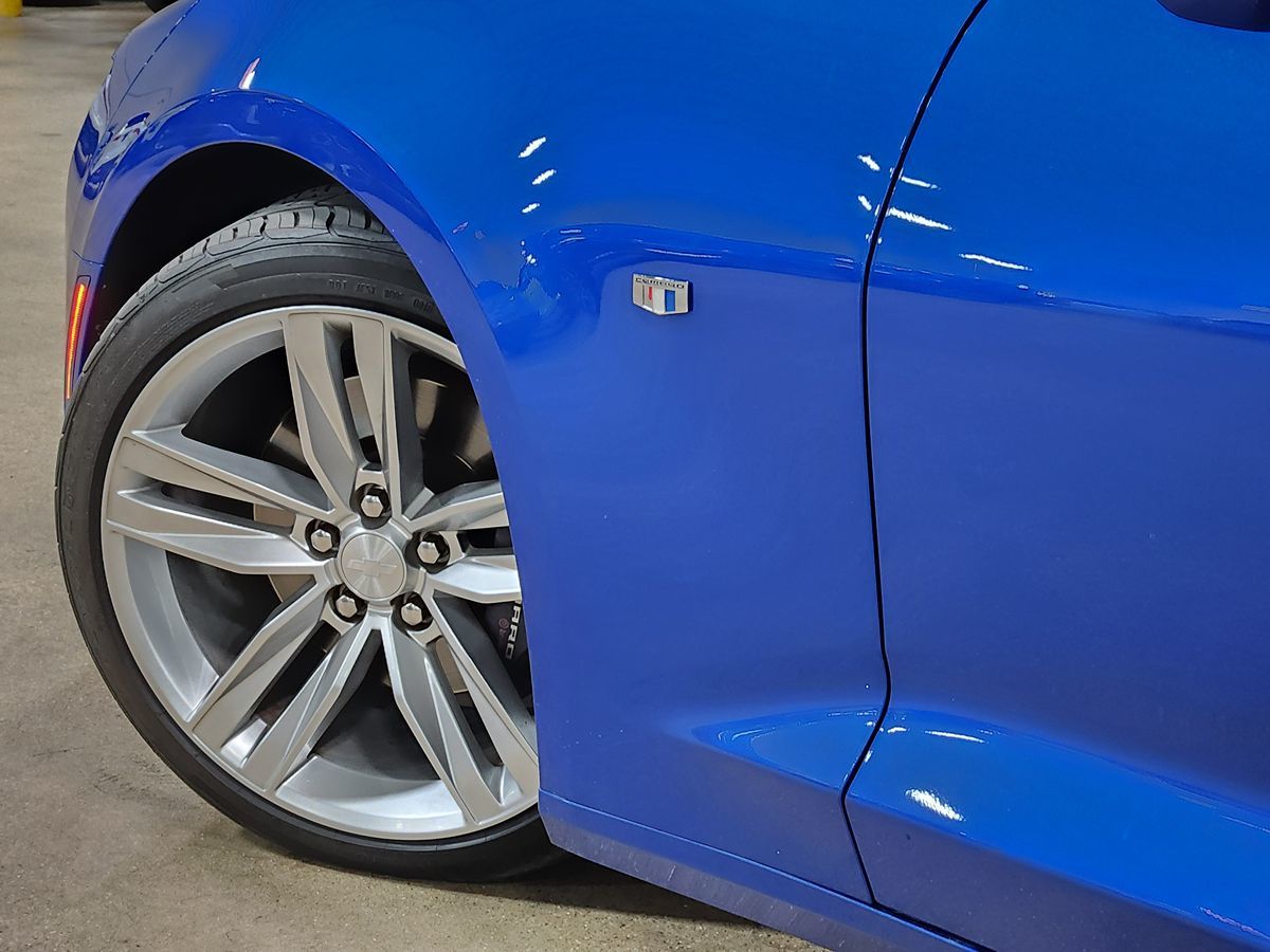 2017 Chevrolet Camaro 2SS photo 18