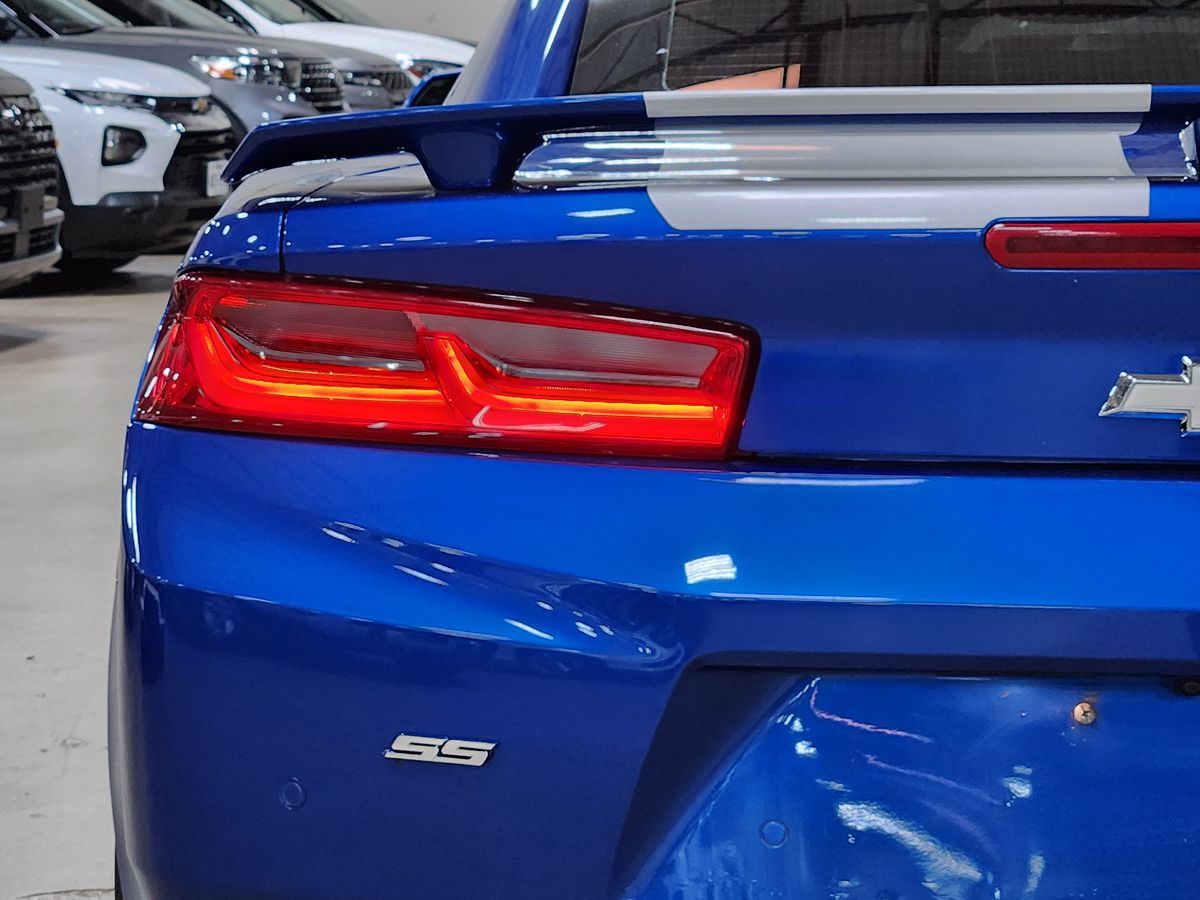 2017 Chevrolet Camaro 2SS photo 16