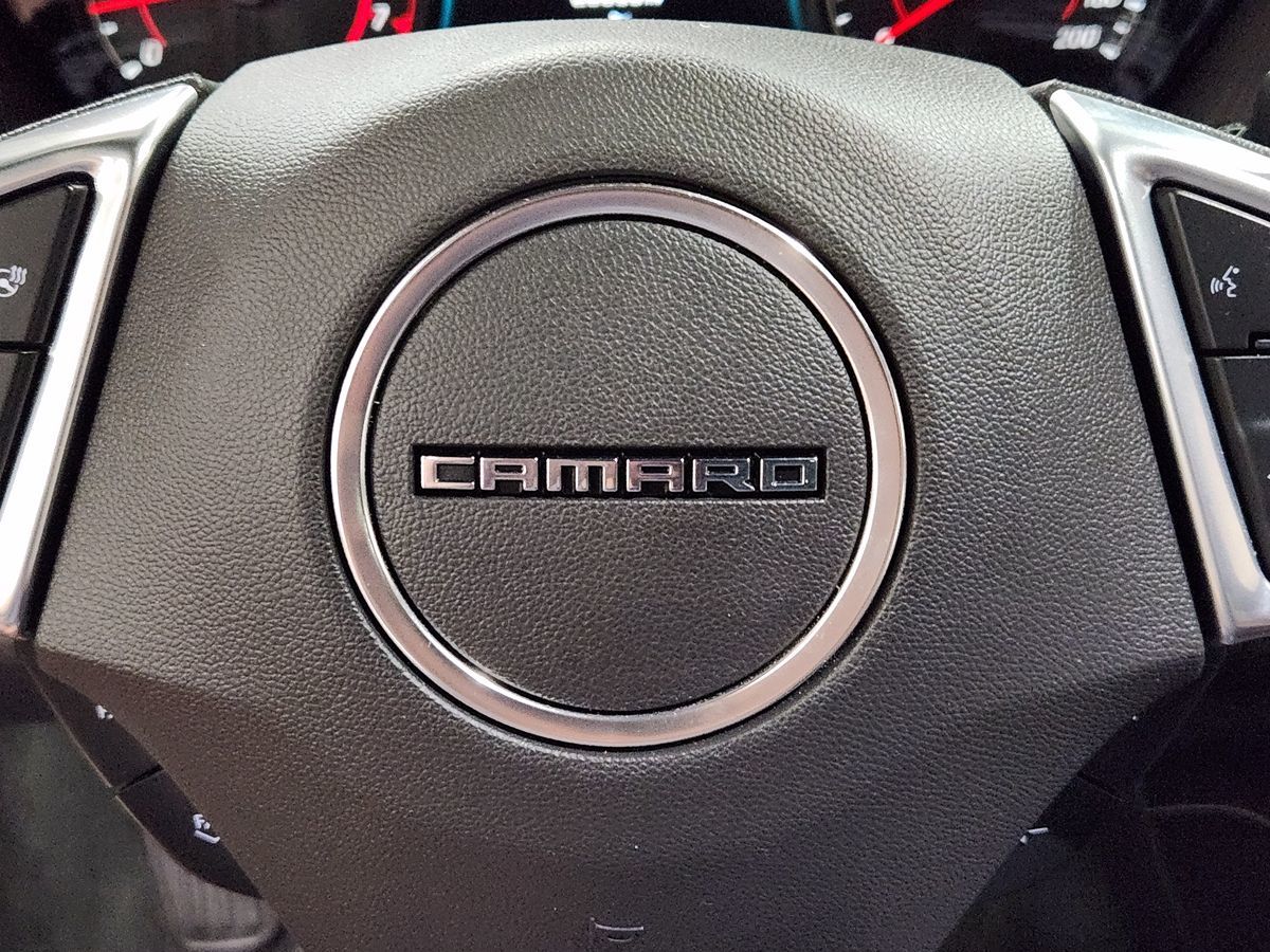 2017 Chevrolet Camaro 2SS photo 39