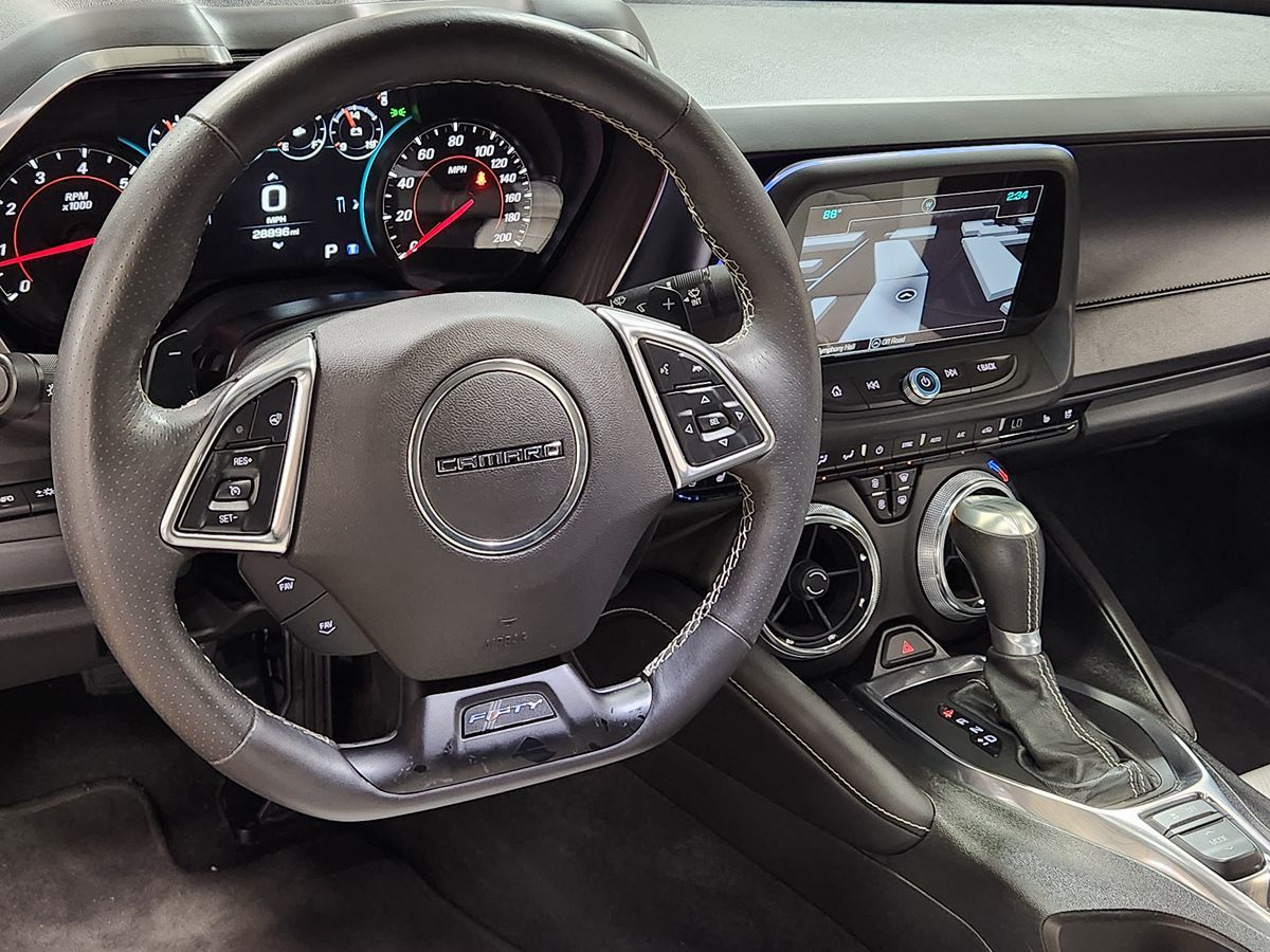 2017 Chevrolet Camaro 2SS photo 37