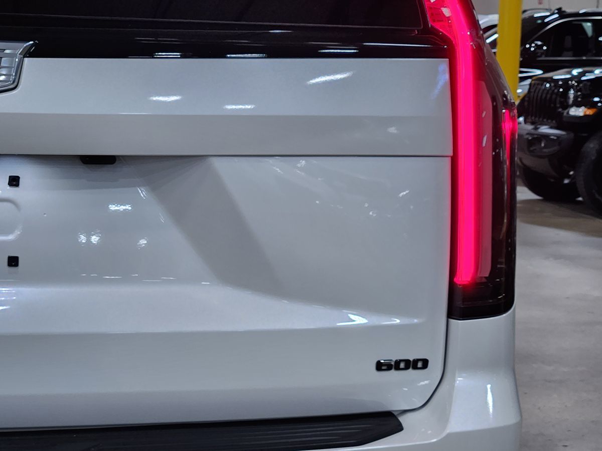 2021 Cadillac Escalade Sport Platinum photo 13