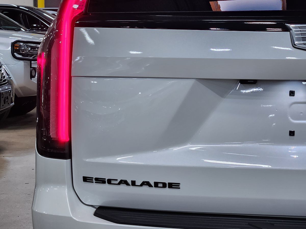 2021 Cadillac Escalade Sport Platinum photo 12