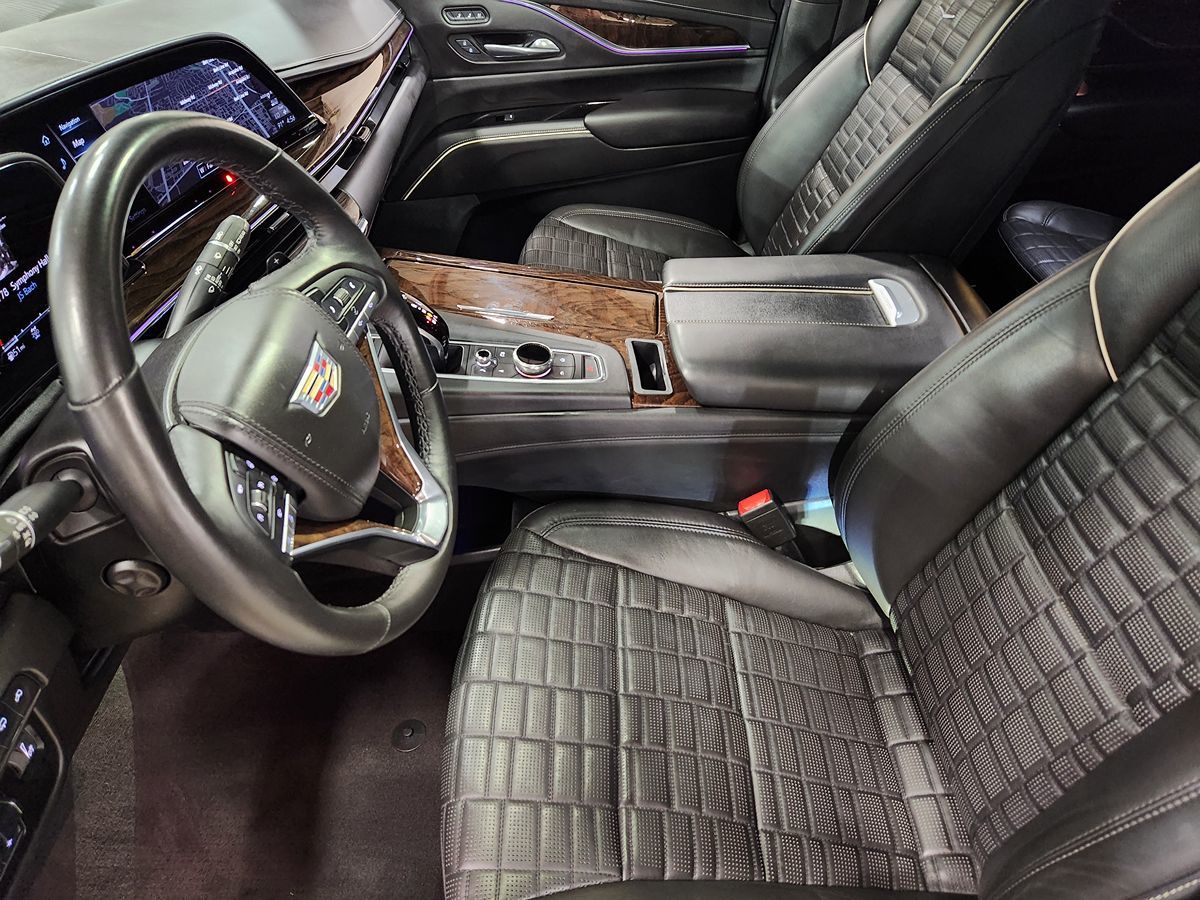 2021 Cadillac Escalade Sport Platinum photo 17