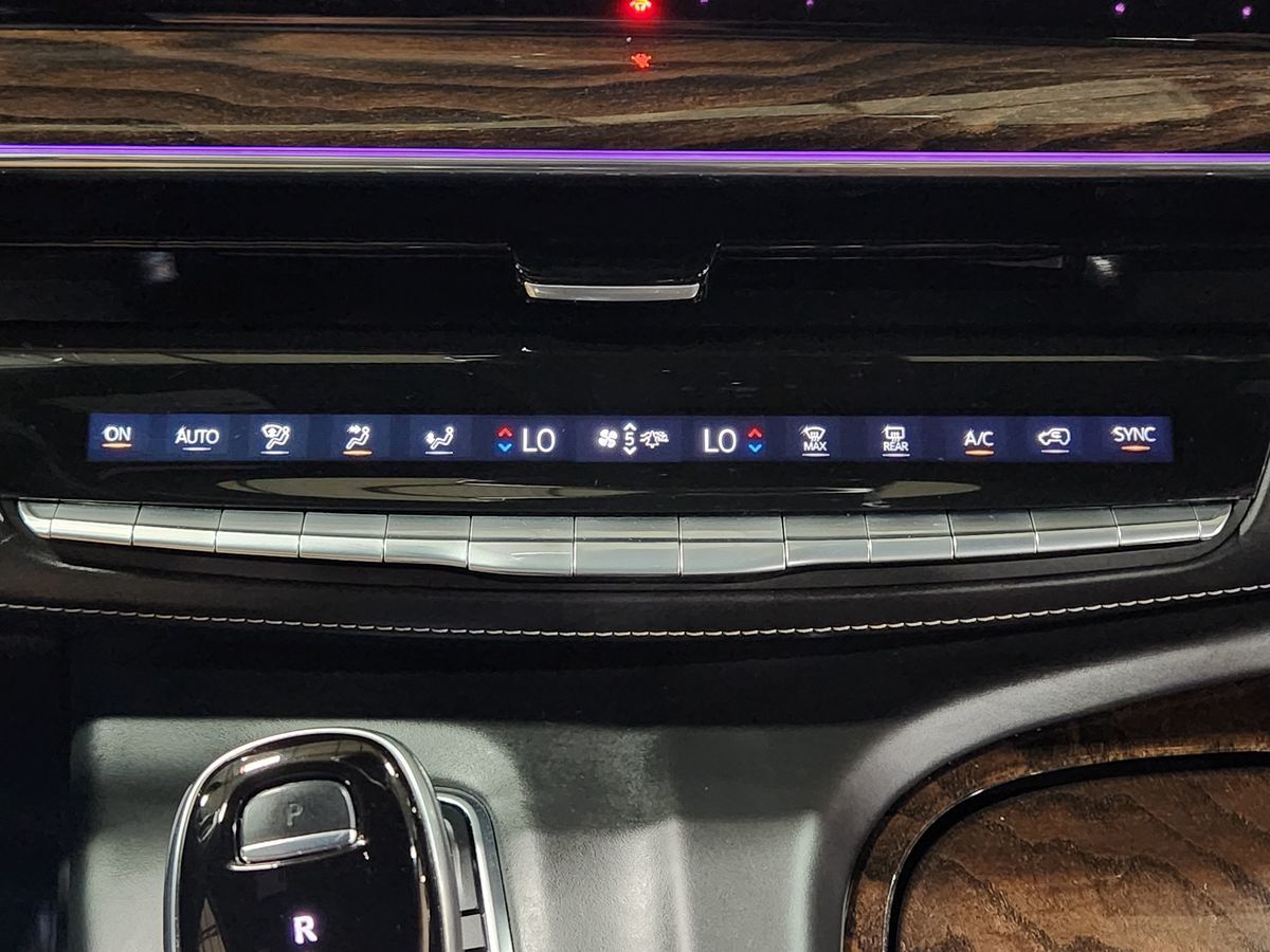 2021 Cadillac Escalade Sport Platinum photo 25