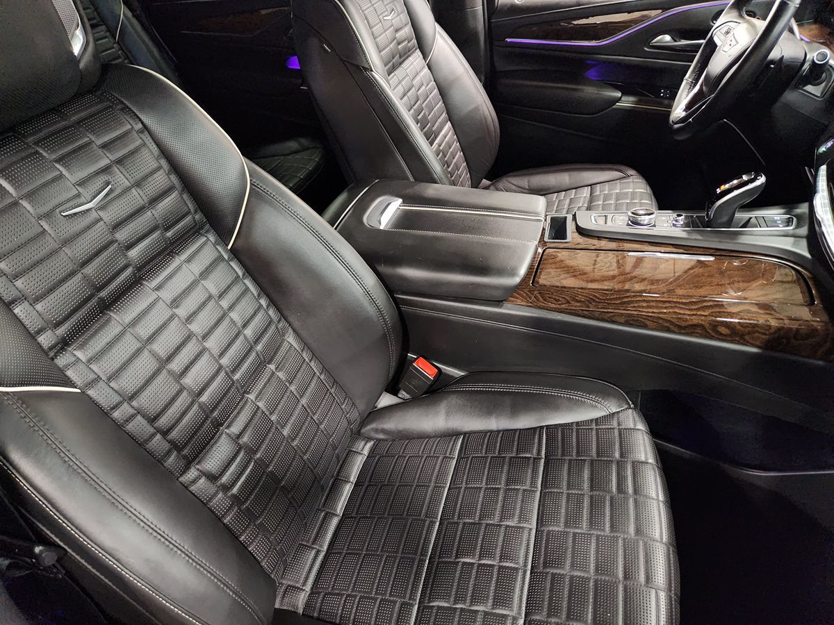 2021 Cadillac Escalade Sport Platinum photo 18