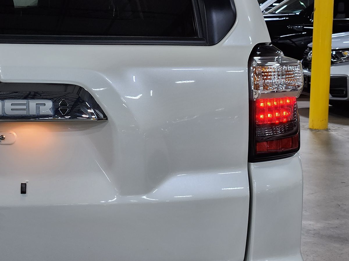 2021 Toyota 4Runner Limited photo 17