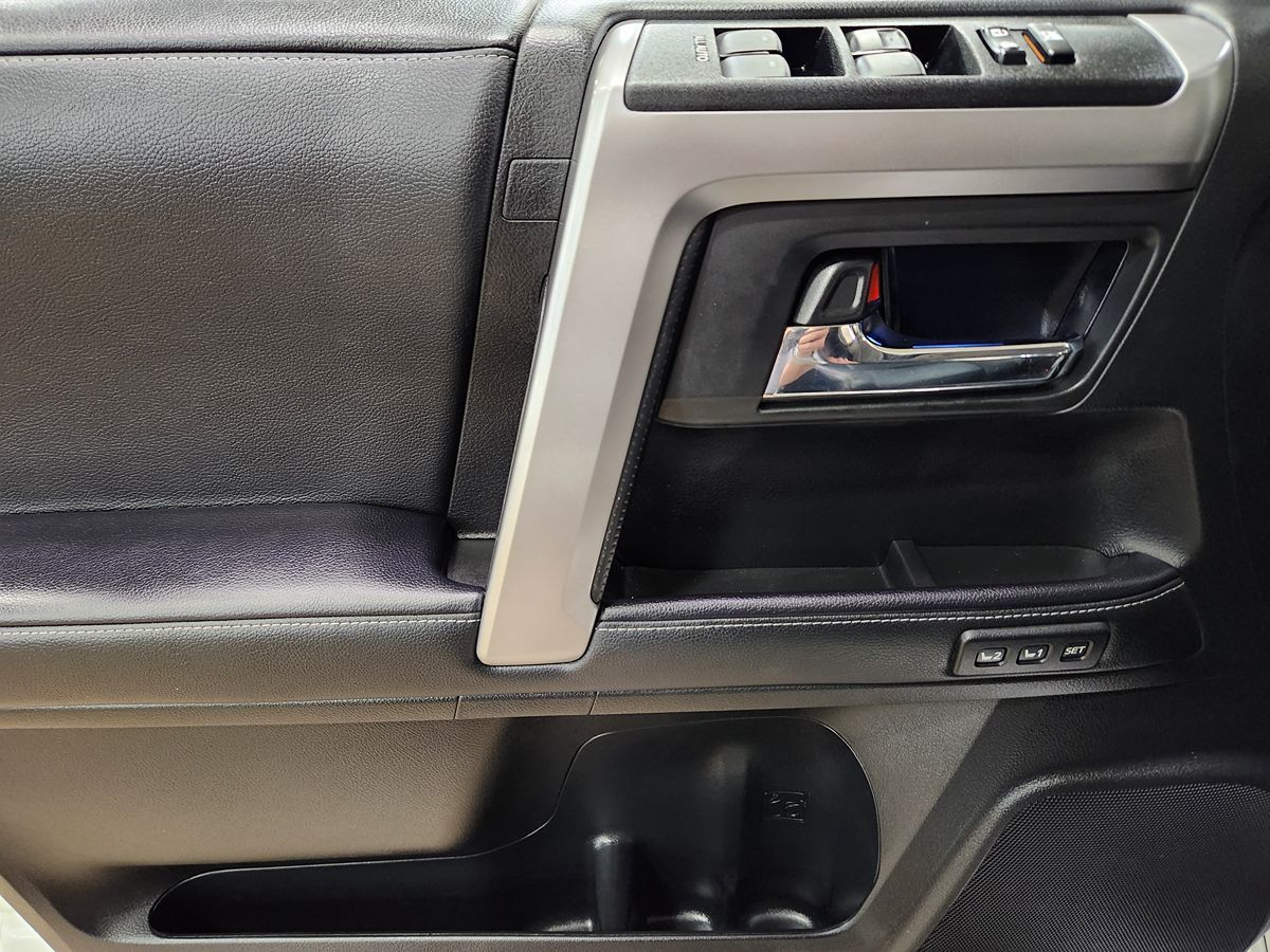2021 Toyota 4Runner Limited photo 33