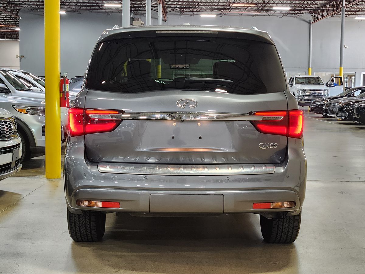 2021 Infiniti QX80 Luxe photo 5