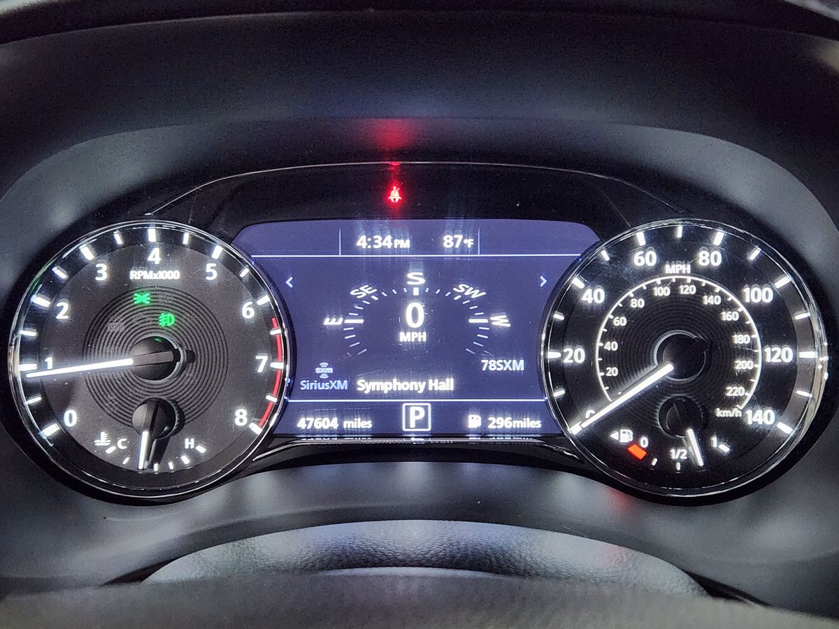 2021 Infiniti QX80 Luxe photo 23