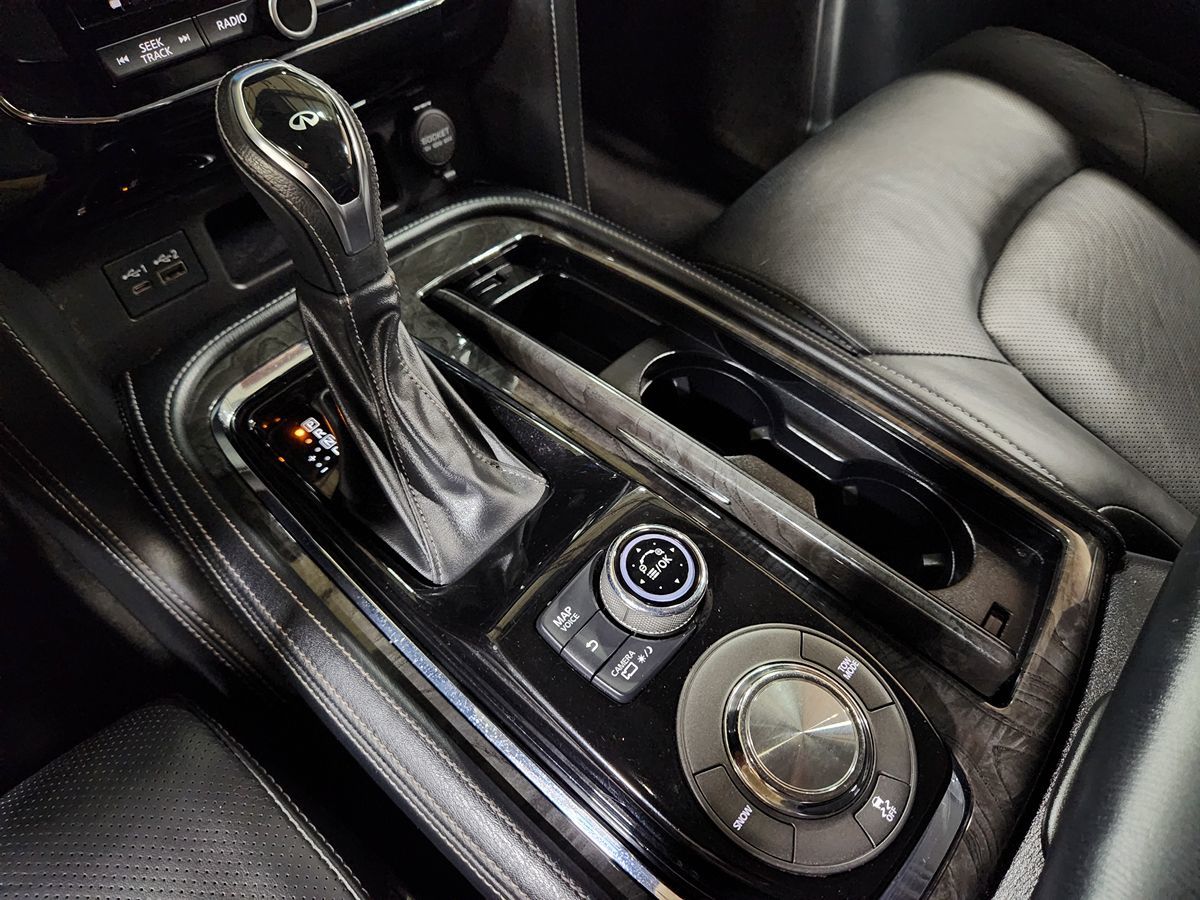 2021 Infiniti QX80 Luxe photo 28