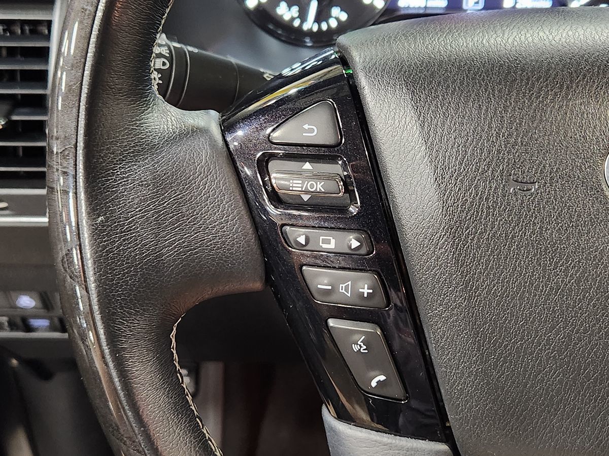 2021 Infiniti QX80 Luxe photo 37