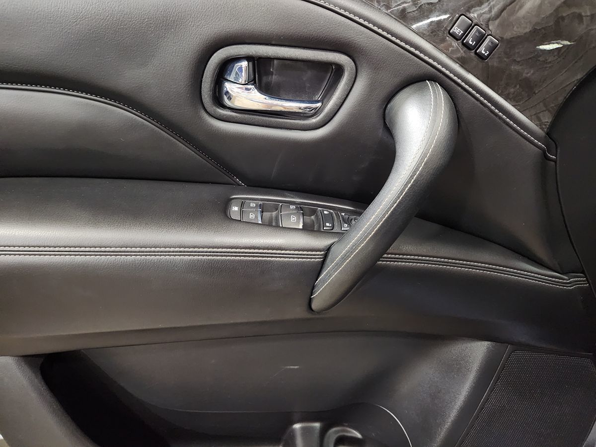 2021 Infiniti QX80 Luxe photo 31