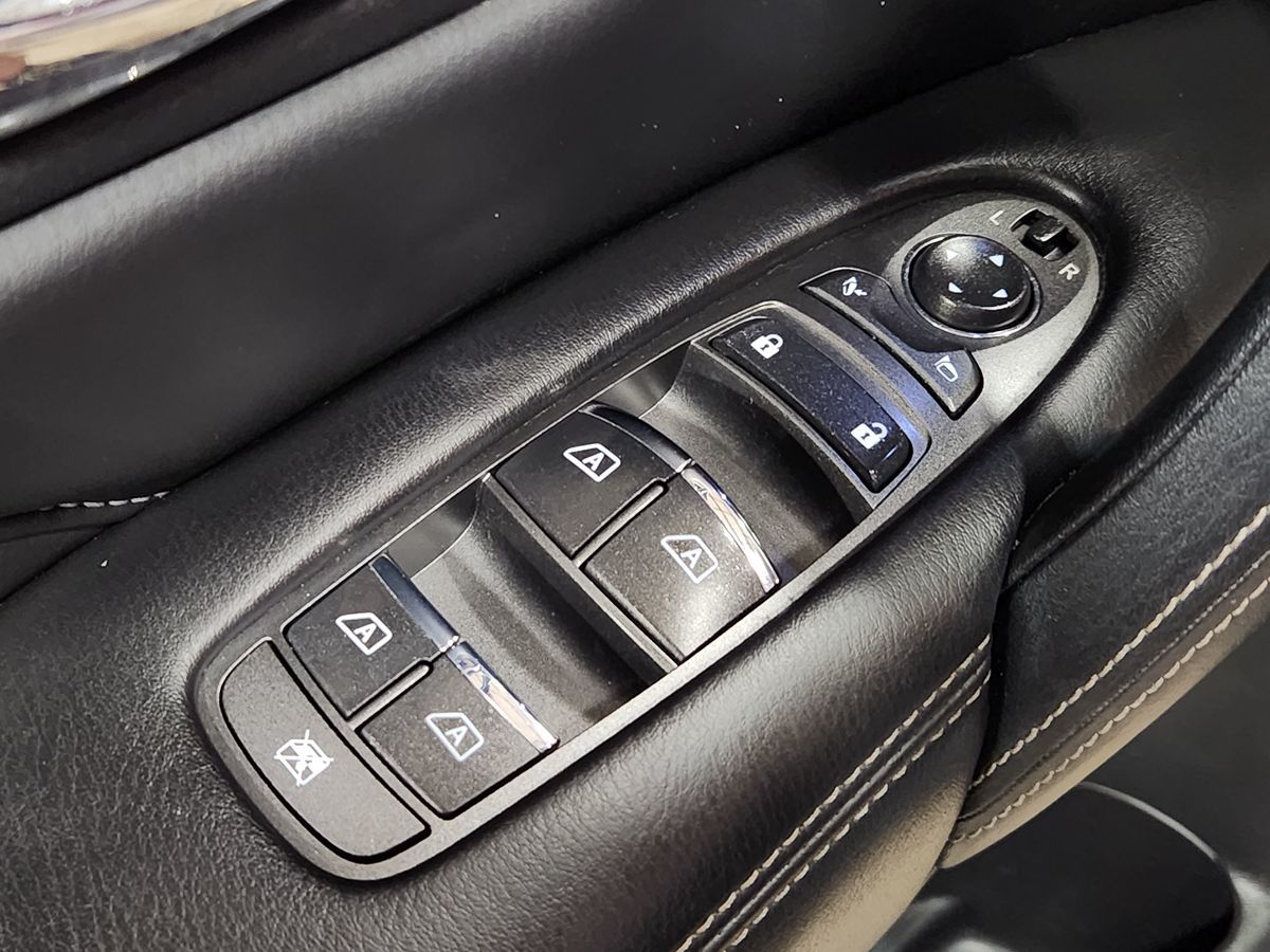 2021 Infiniti QX80 Luxe photo 32