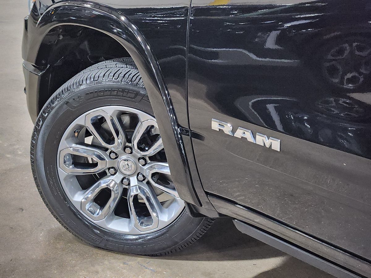 2022 Ram 1500 Laramie photo 17