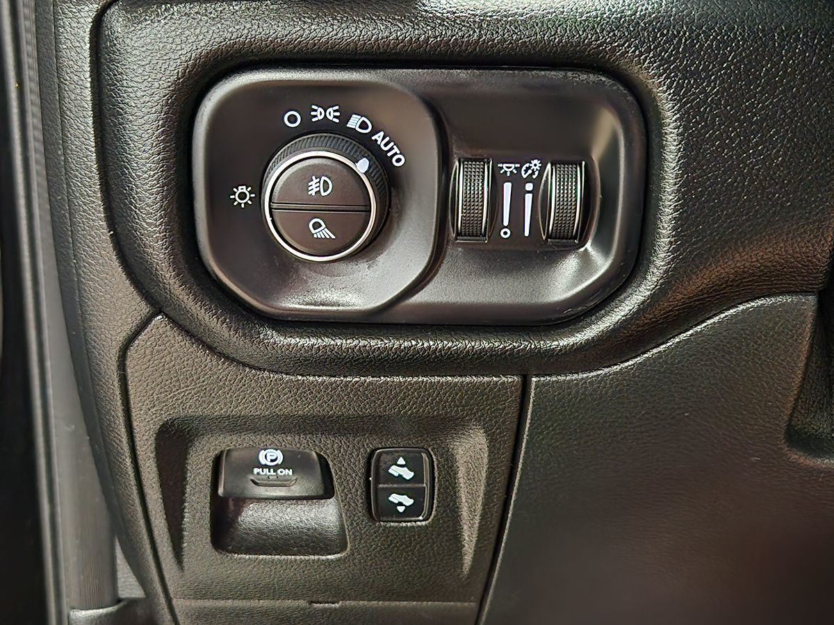 2022 Ram 1500 Laramie photo 32