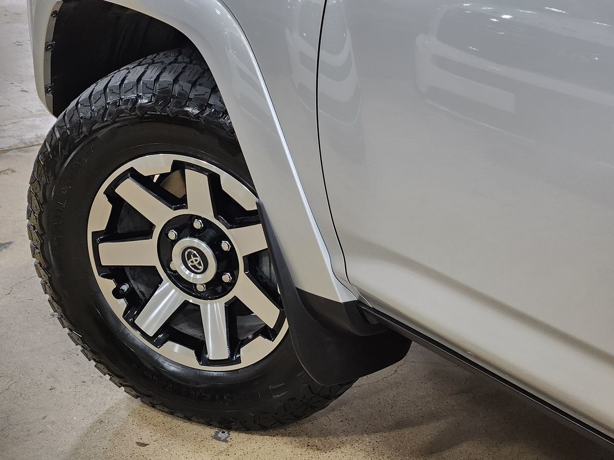 2020 Toyota 4Runner TRD Premium photo 19