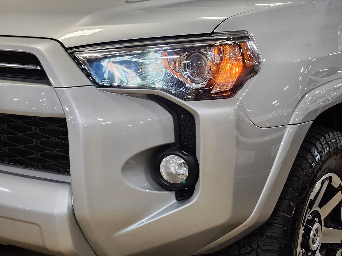 2020 Toyota 4Runner TRD Premium photo 13
