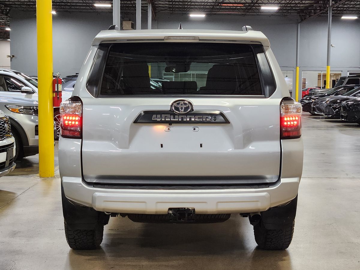 2020 Toyota 4Runner TRD Premium photo 9