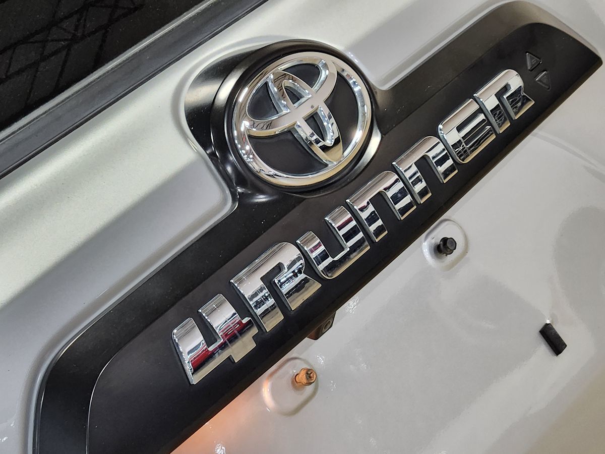 2020 Toyota 4Runner TRD Premium photo 20