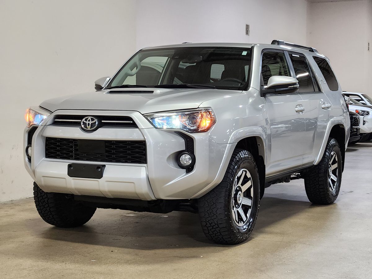 2020 Toyota 4Runner TRD Premium photo 3