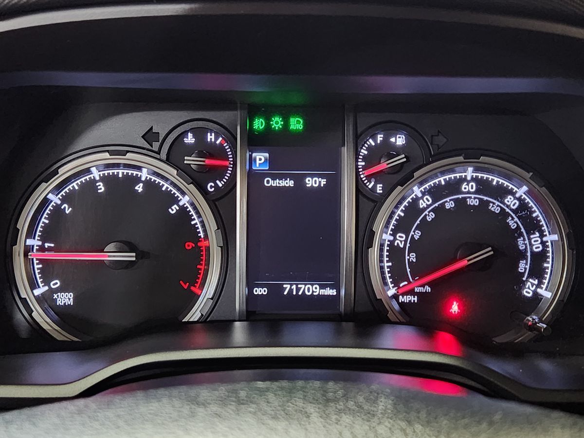 2020 Toyota 4Runner TRD Premium photo 27