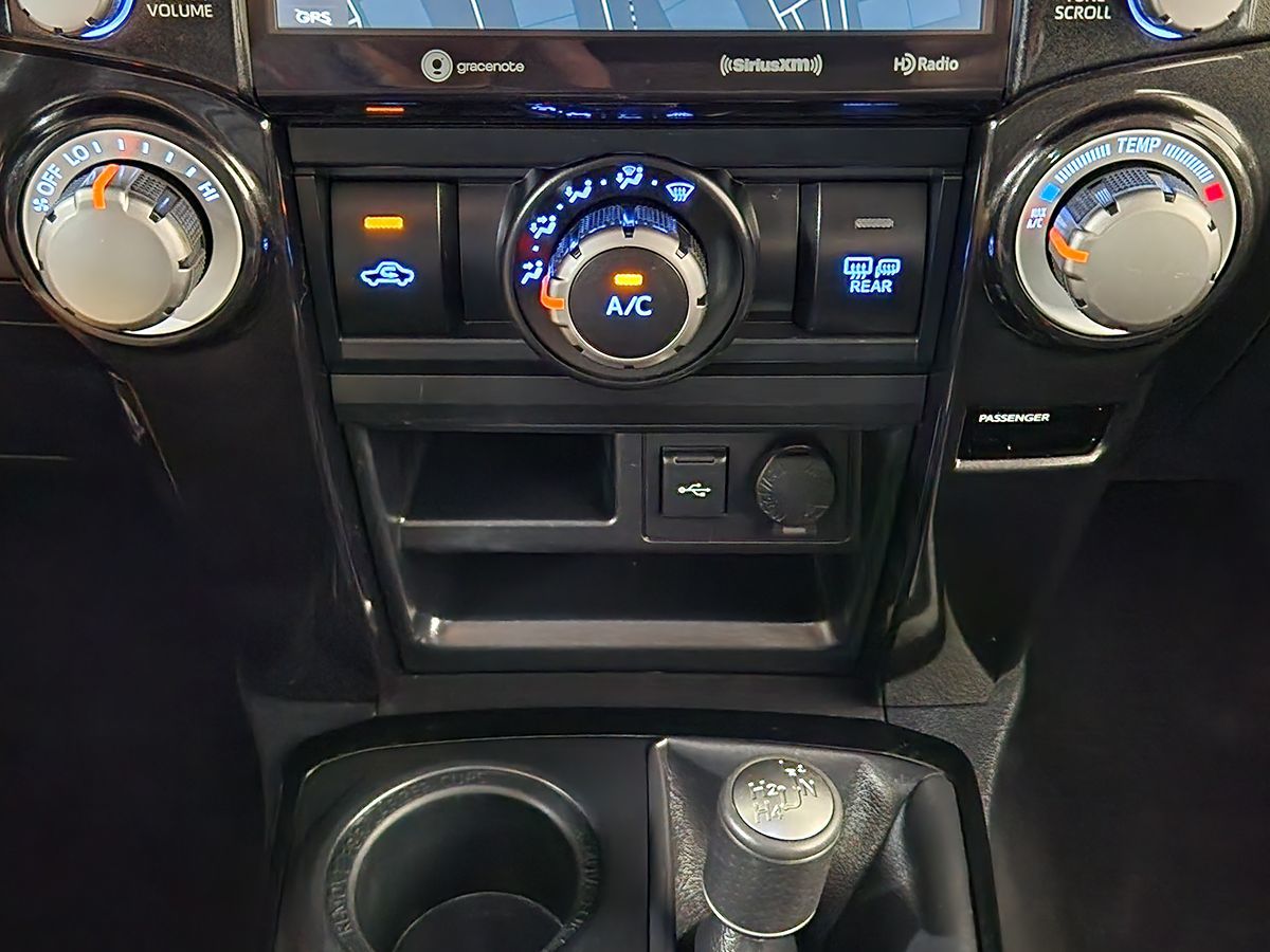 2020 Toyota 4Runner TRD Premium photo 30