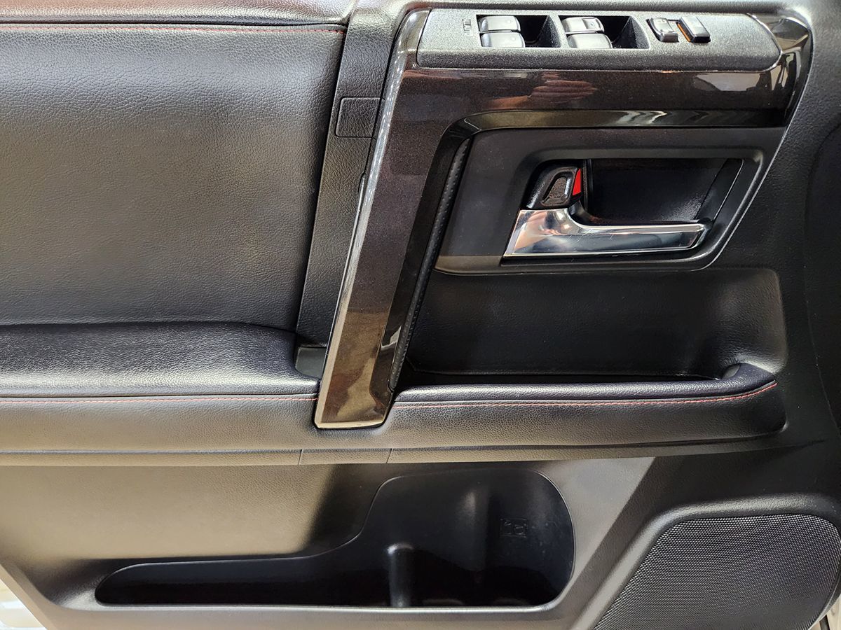 2020 Toyota 4Runner TRD Premium photo 33
