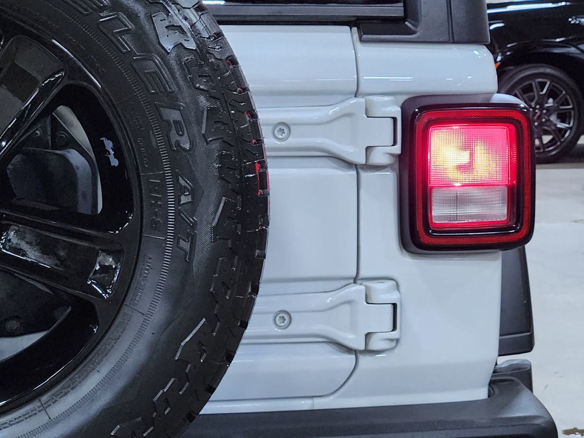 2021 Jeep Wrangler Unlimited Freedom photo 17