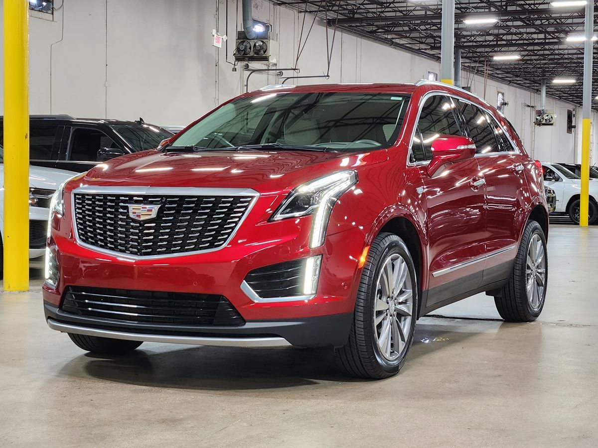 2022 Cadillac XT5 Premium Luxury photo 2
