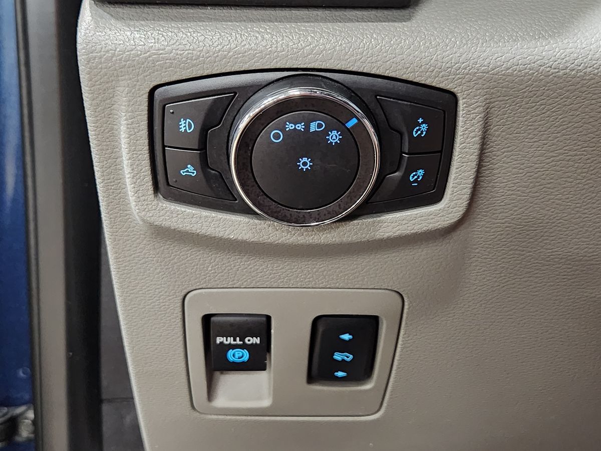 2018 Ford F-150 XLT photo 29