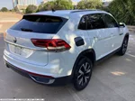 2020 Volkswagen Atlas Cross Sport SE photo 2