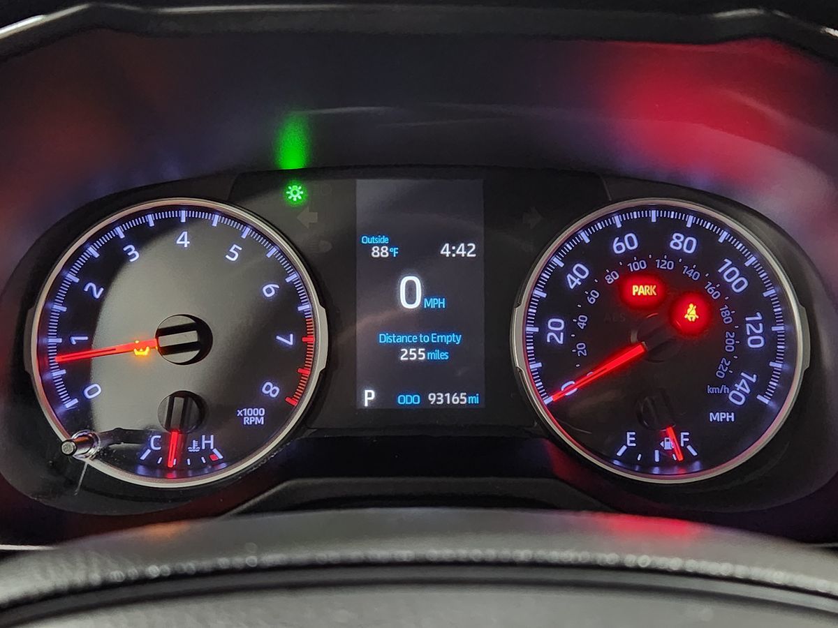 2019 Toyota RAV4 LE photo 24