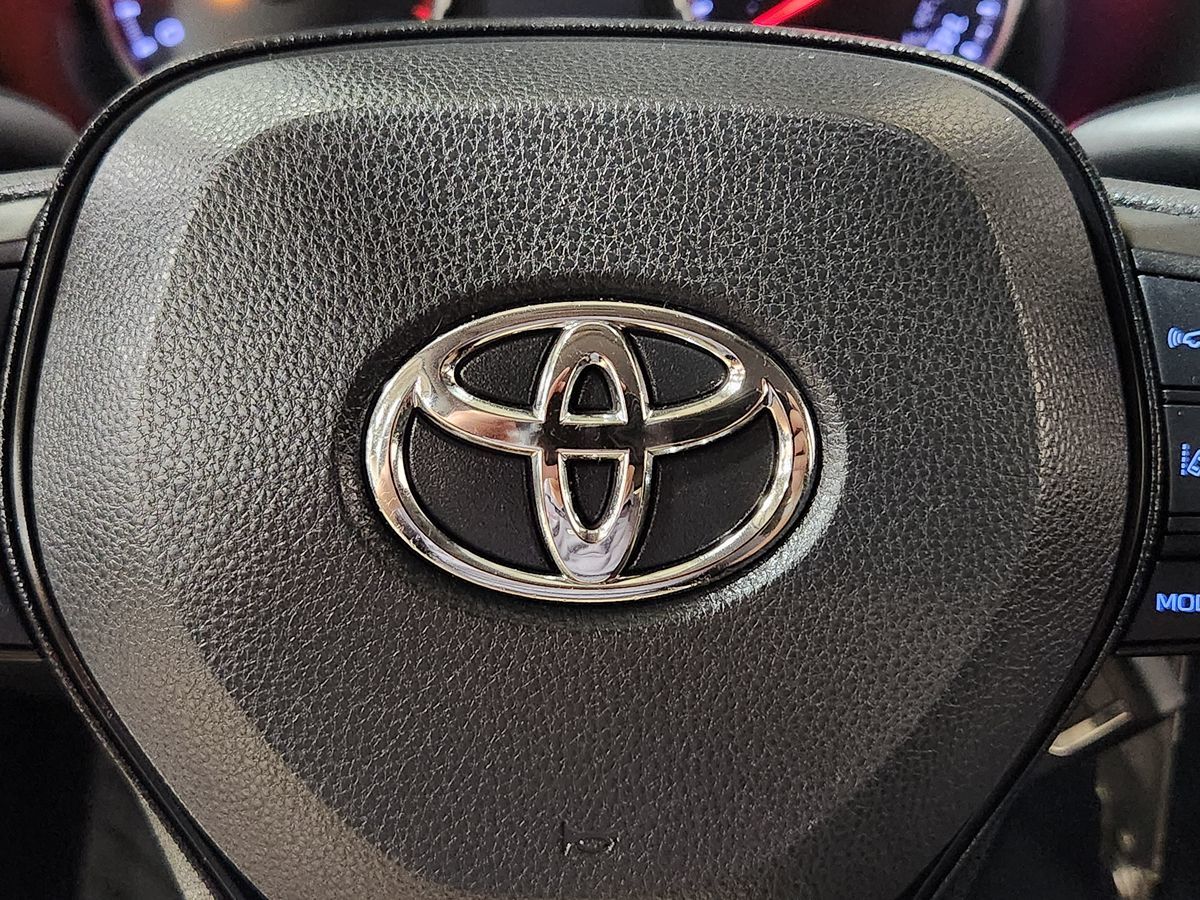 2019 Toyota RAV4 LE photo 36