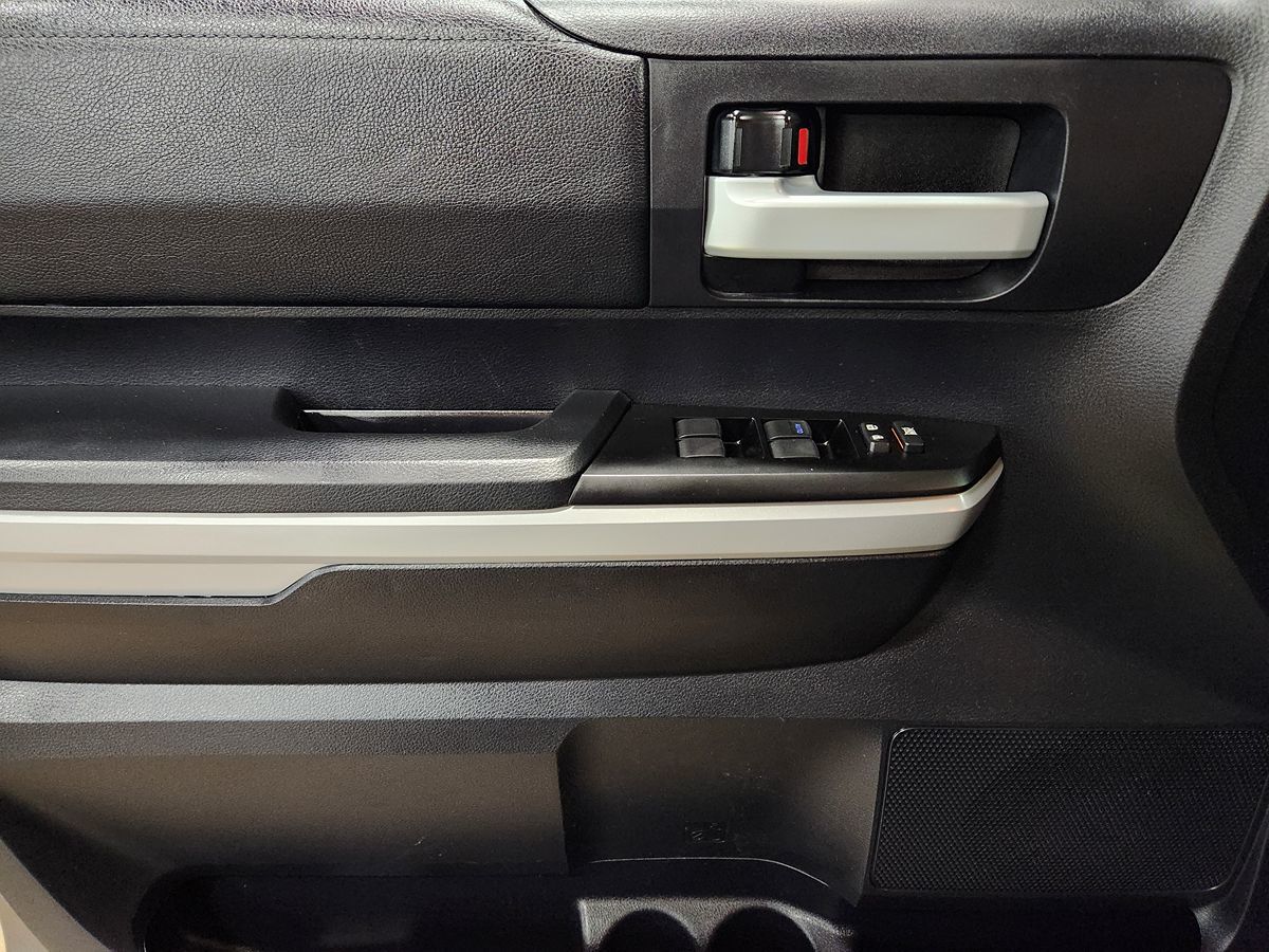 2020 Toyota Tundra SR5 Grade photo 32
