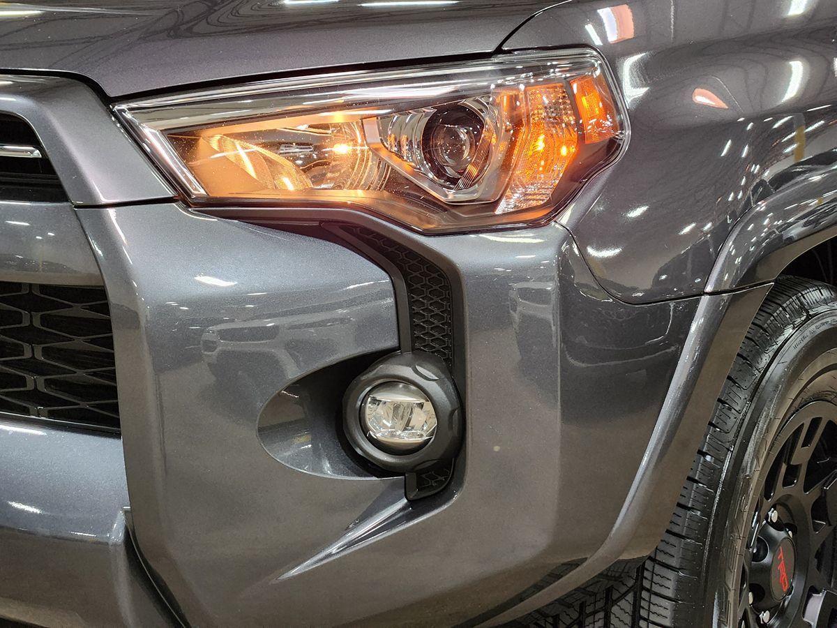 2021 Toyota 4Runner SR5 photo 12