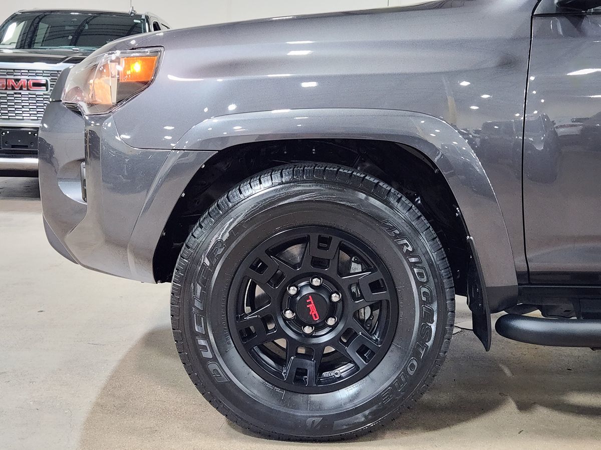 2021 Toyota 4Runner SR5 photo 4