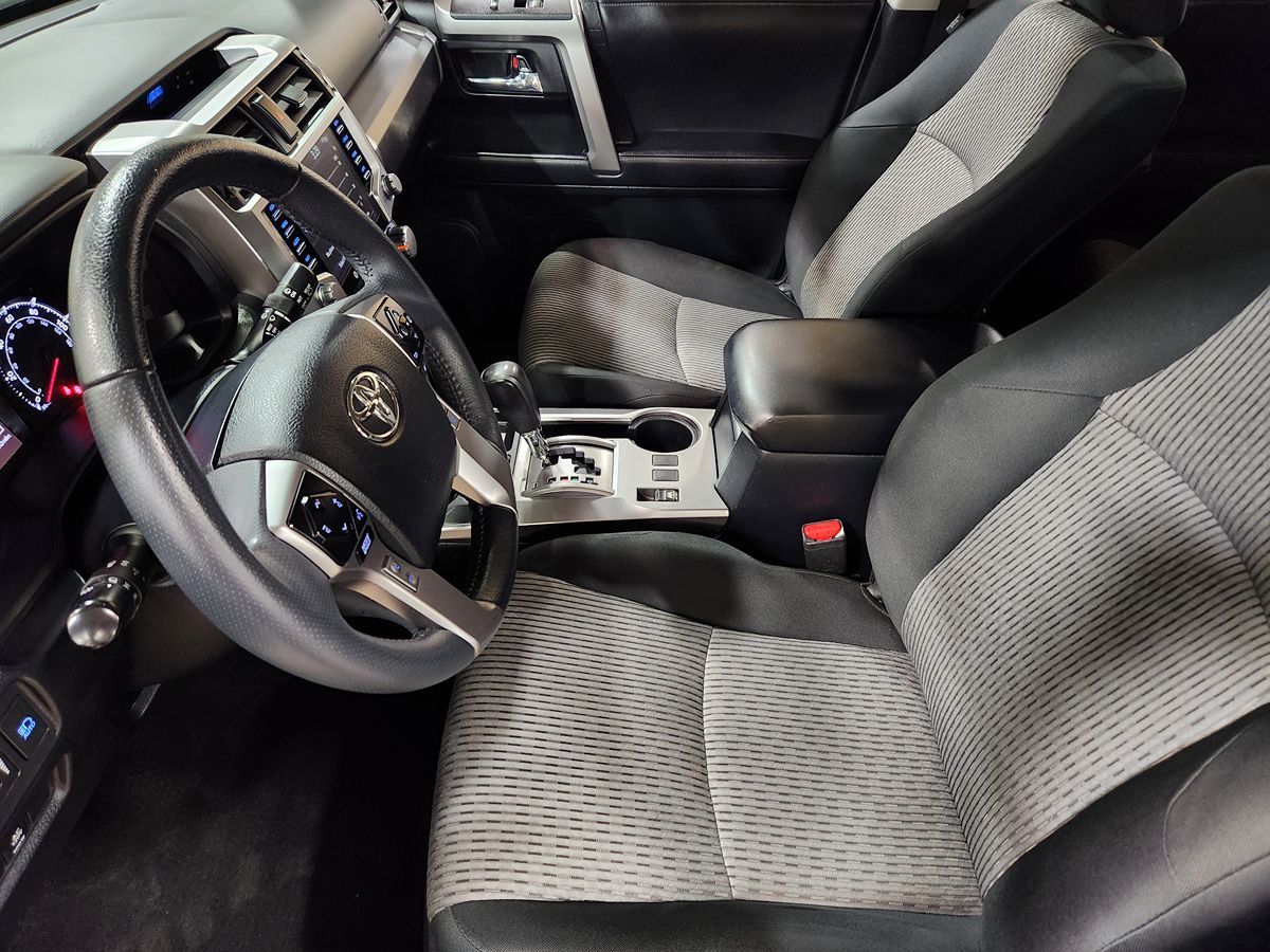 2021 Toyota 4Runner SR5 photo 24