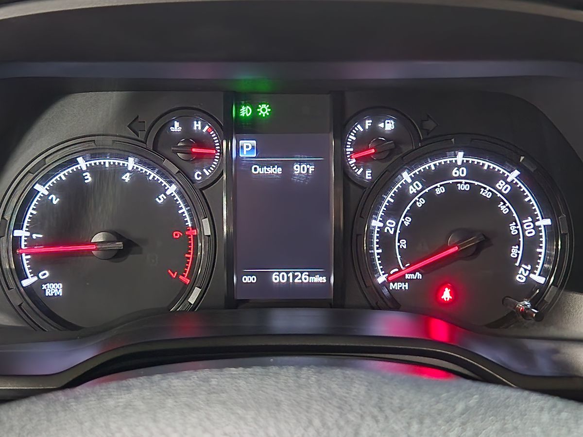 2021 Toyota 4Runner SR5 photo 27