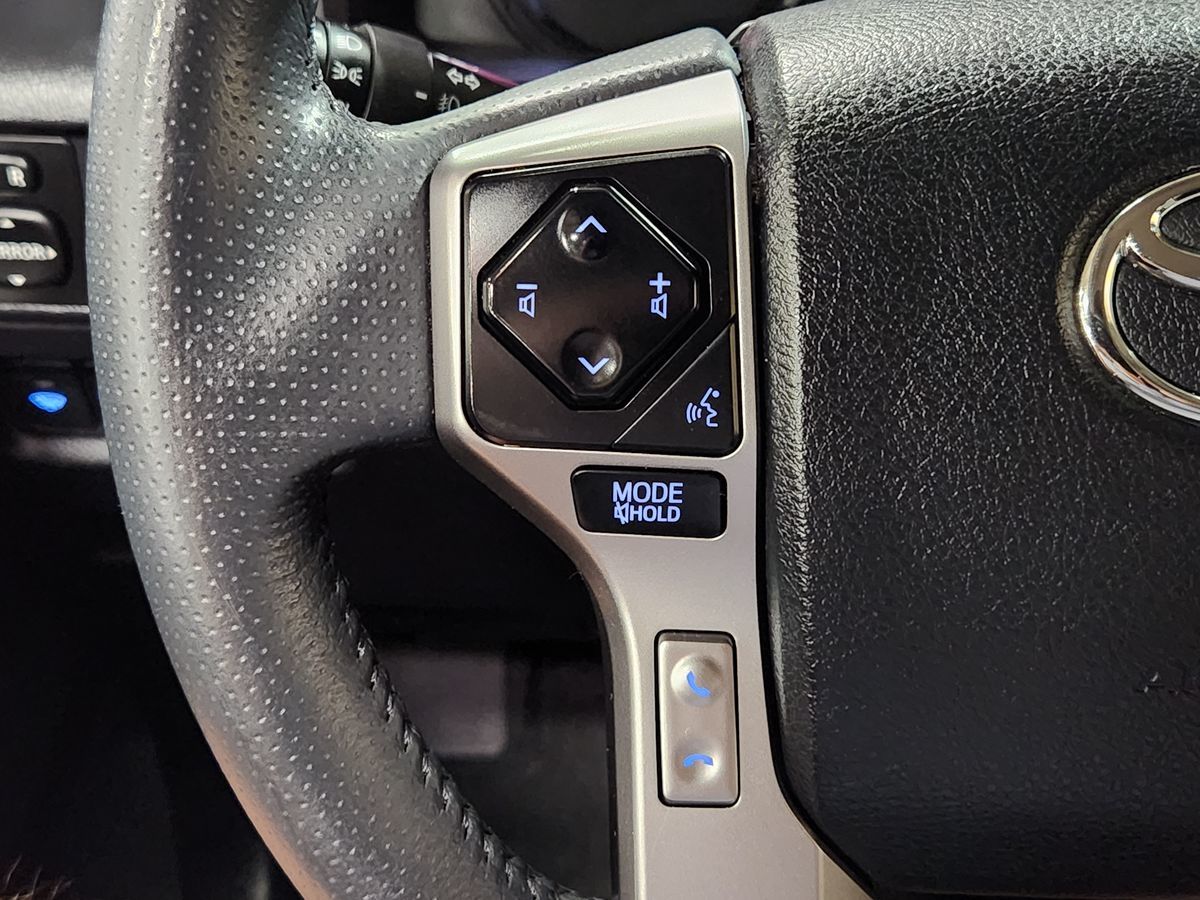 2021 Toyota 4Runner SR5 photo 38