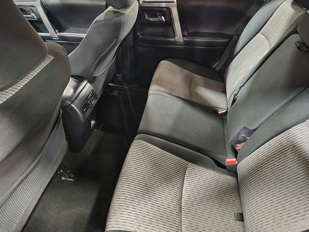 2021 Toyota 4Runner SR5 photo 41