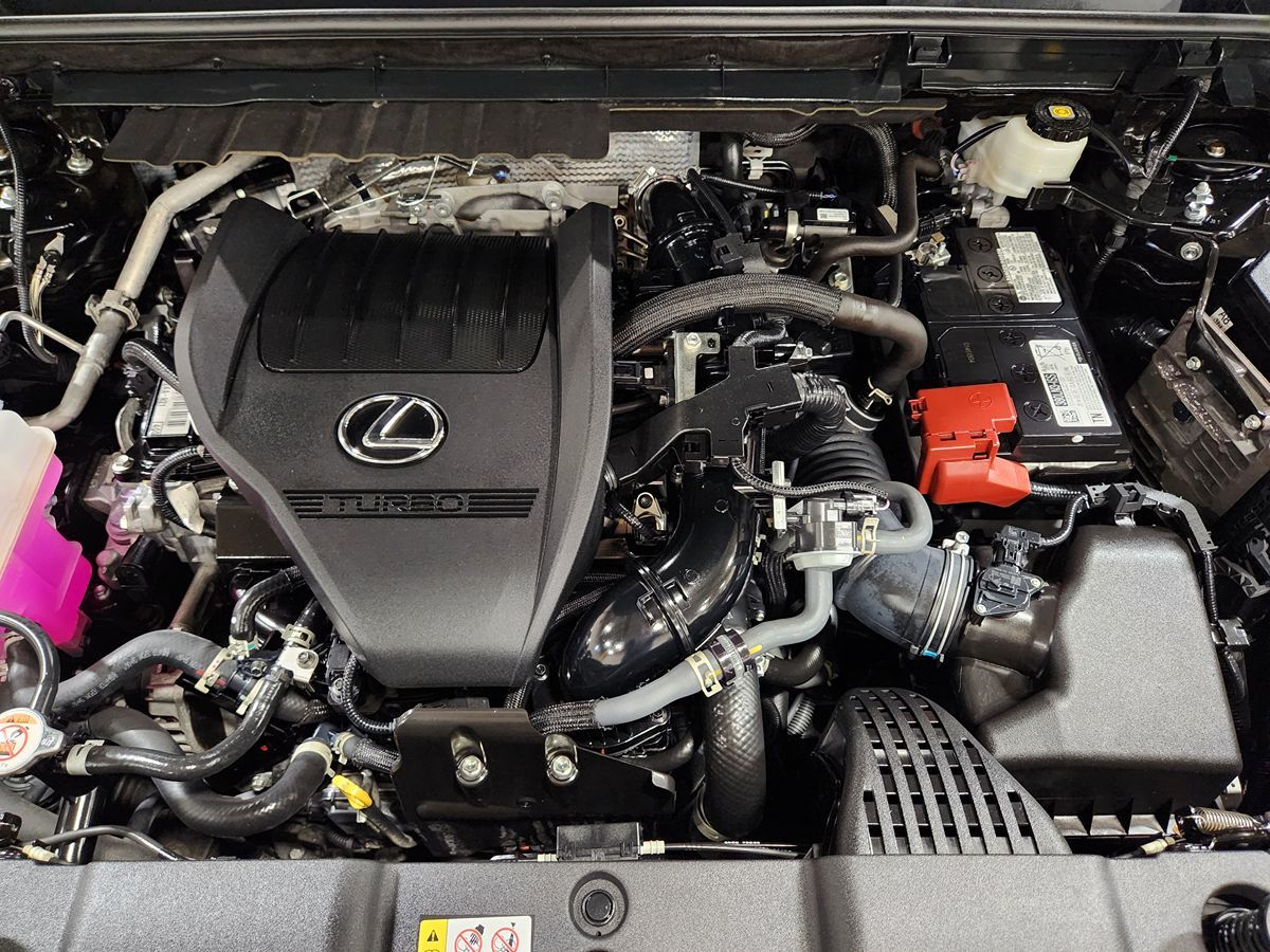 2022 Lexus NX 350 F SPORT Handling AWD photo 40