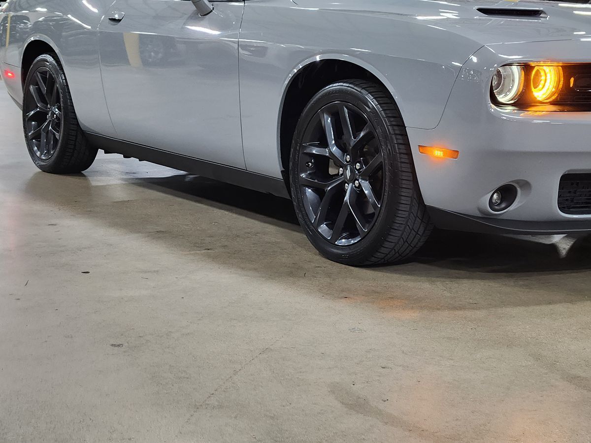 2022 Dodge Challenger SXT photo 12