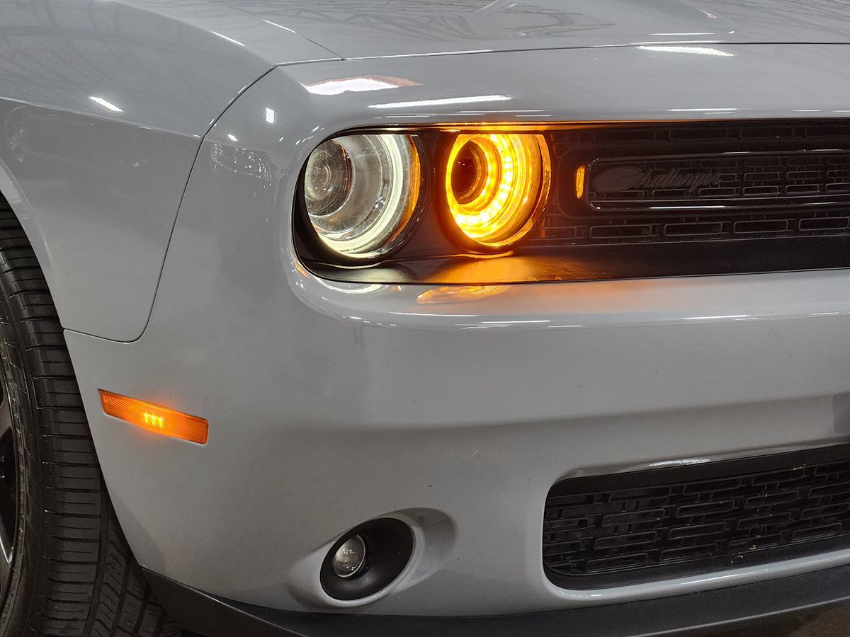 2022 Dodge Challenger SXT photo 11