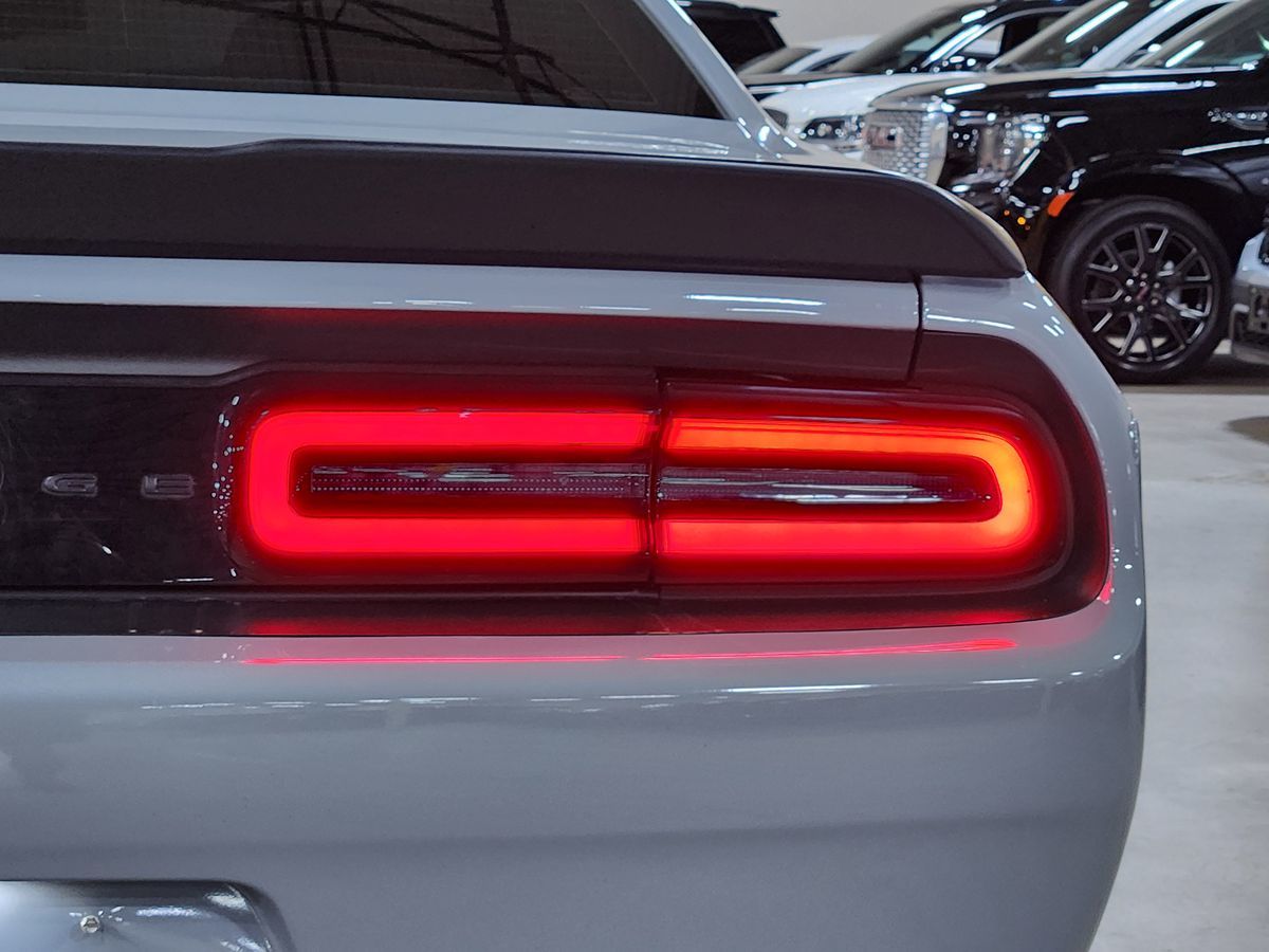 2022 Dodge Challenger SXT photo 16