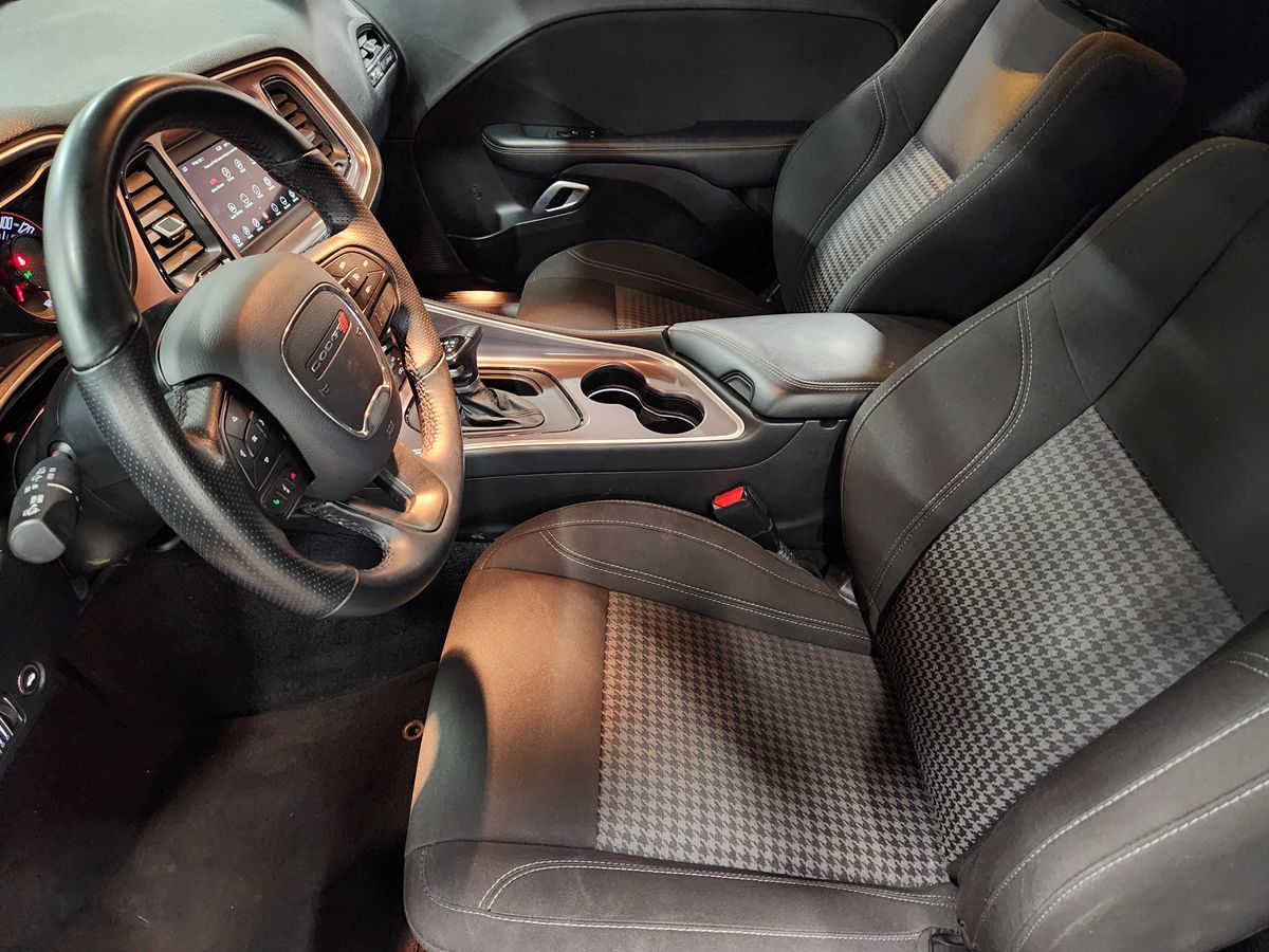 2022 Dodge Challenger SXT photo 21