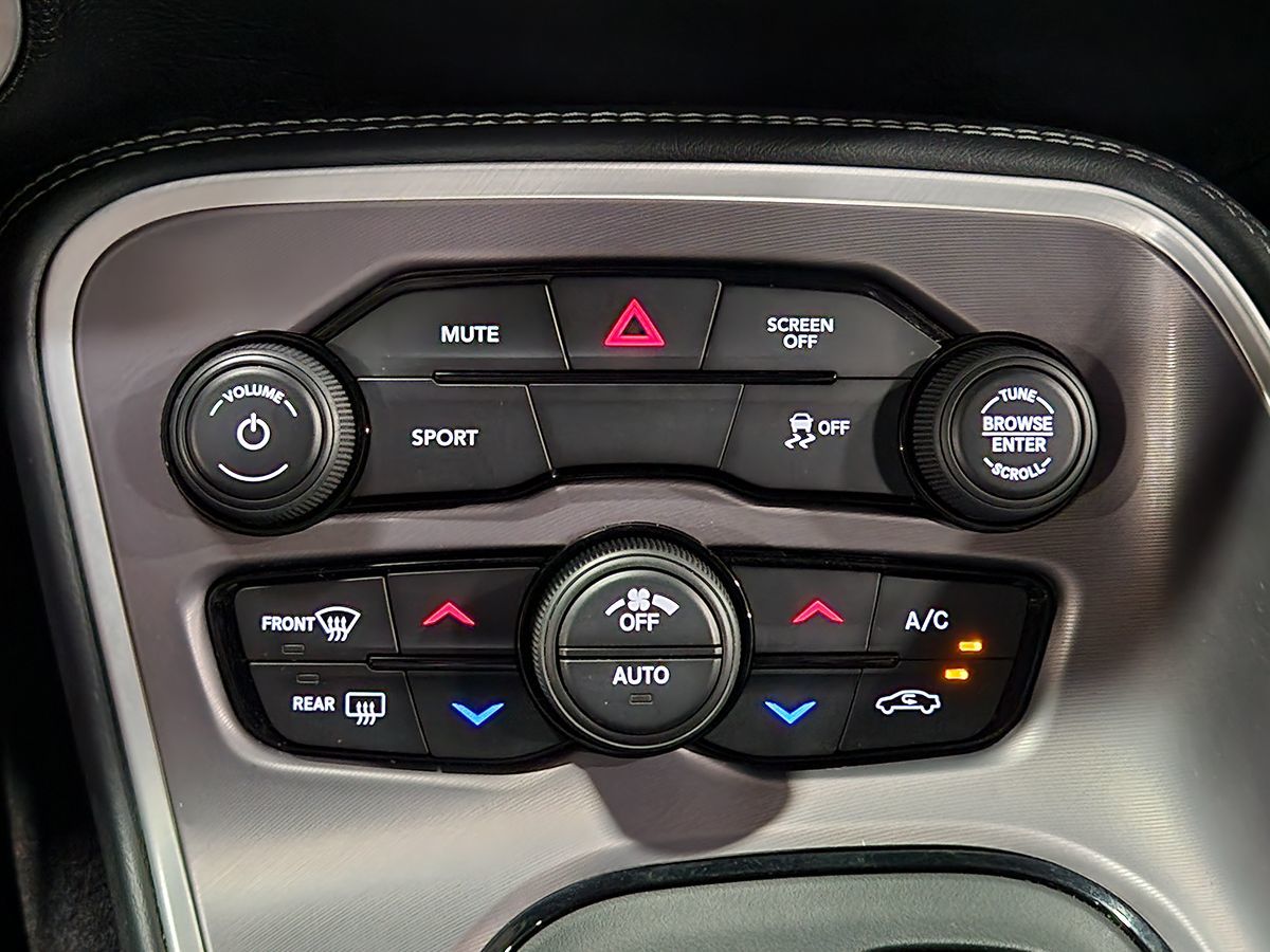 2022 Dodge Challenger SXT photo 27