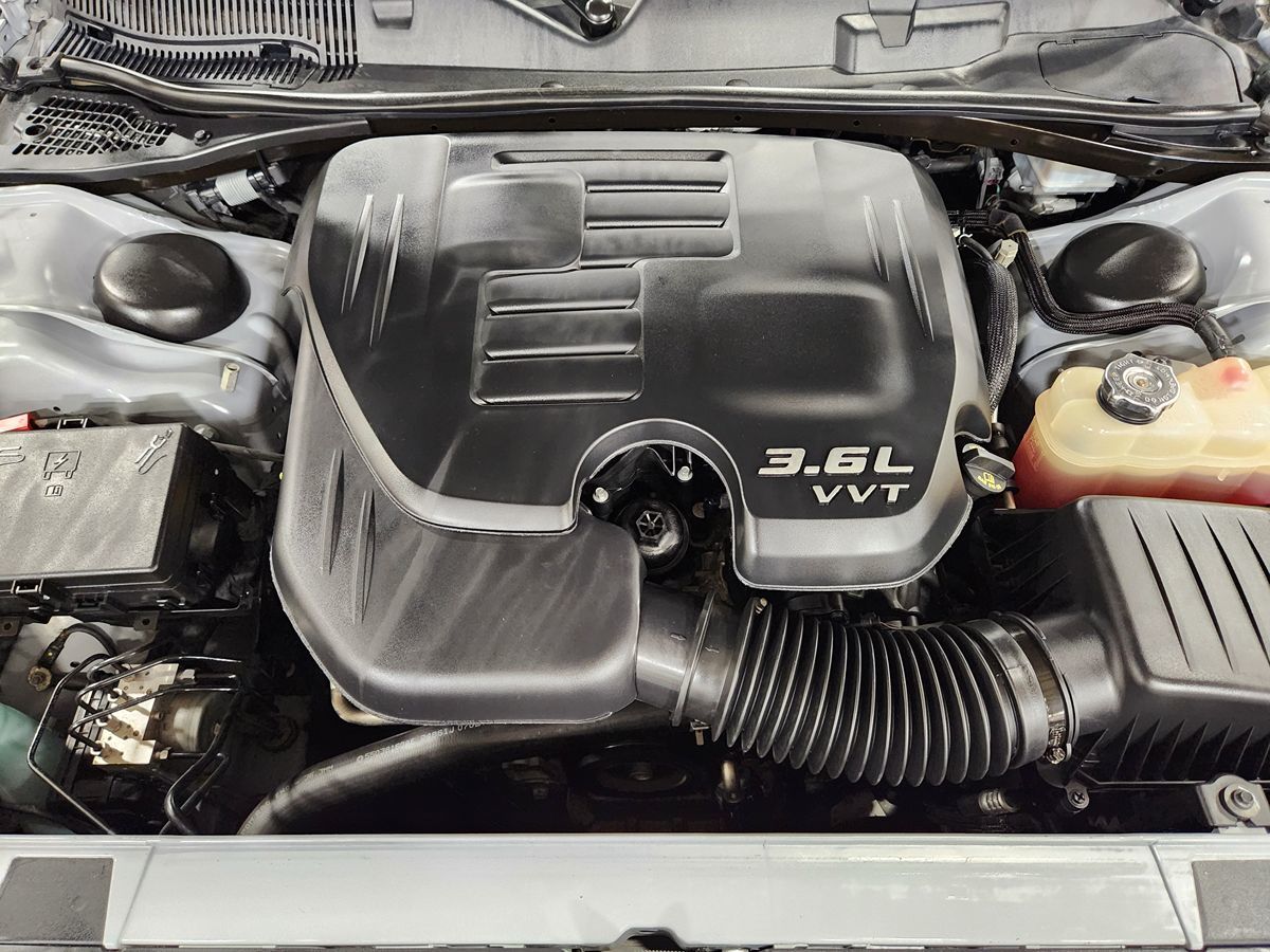 2022 Dodge Challenger SXT photo 39